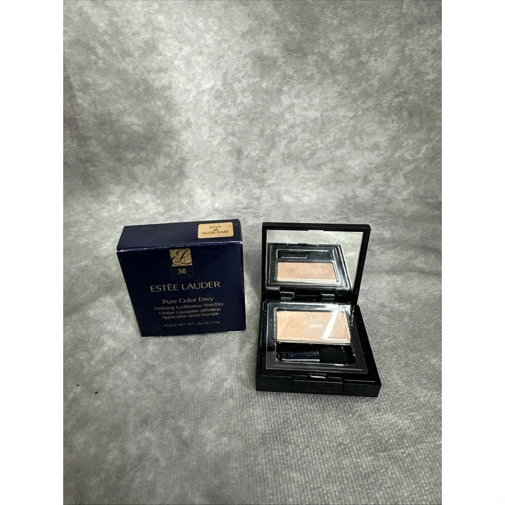 Estee‎ Lauder Defining Eyeshadow Wet/Dry 30 Nude Dare Full Size RARE New